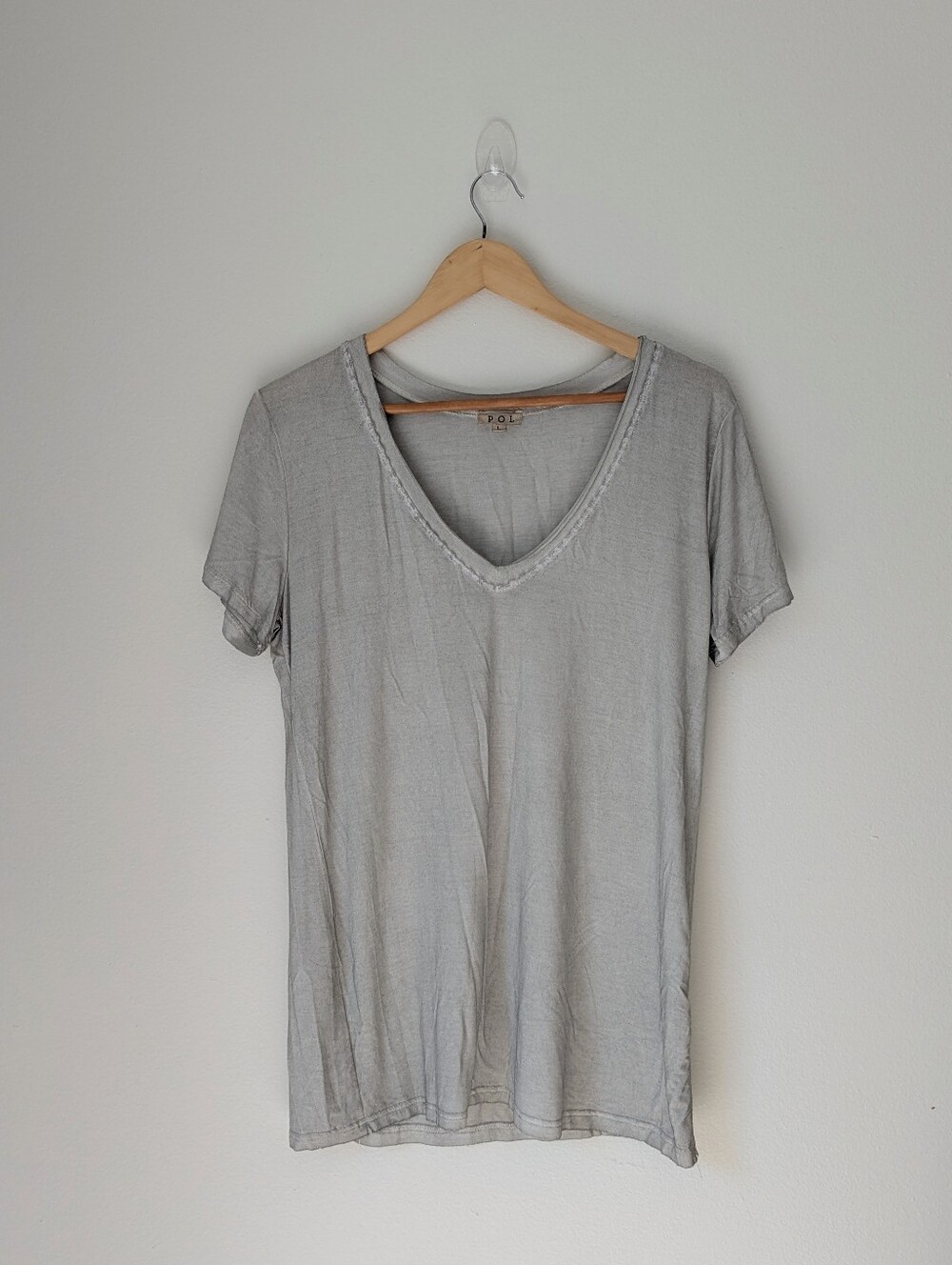 POL Gray V Neck Tee Shirt Top L Large T Shirt